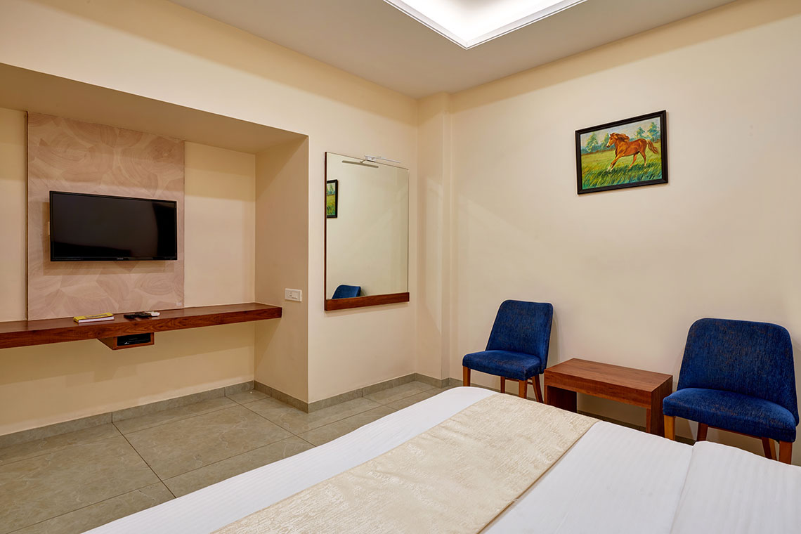 Executive Room near Kolhapur Railway Station