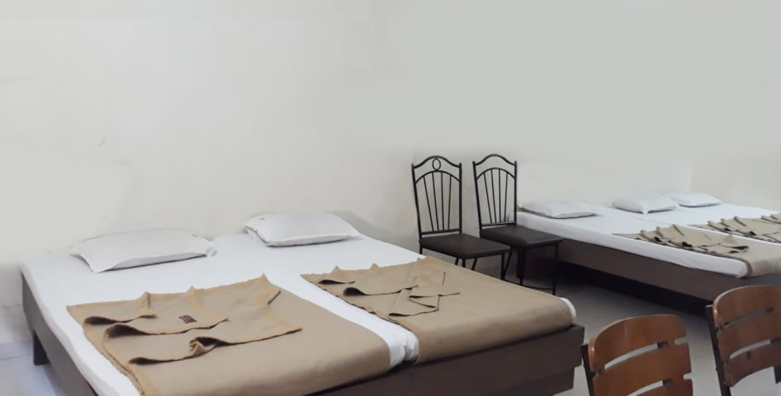 Family Room near Kolhapur Railway Station