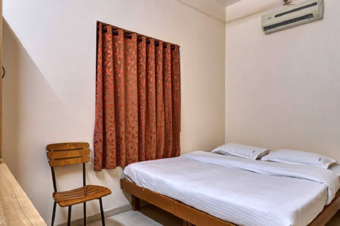 Economy Room in Kolhapur