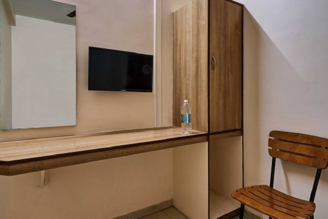 Economy Room in Kolhapur