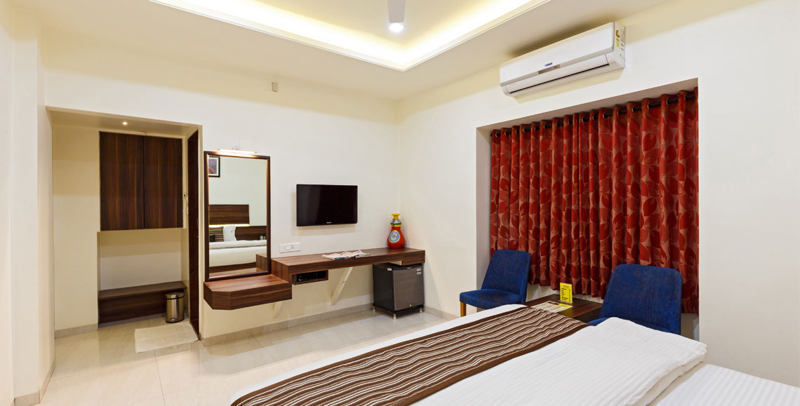 Super Deluxe Room Hotel Rajpurush Kolhapur